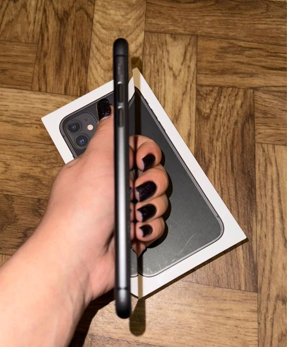 Продам айфон 11 идеал