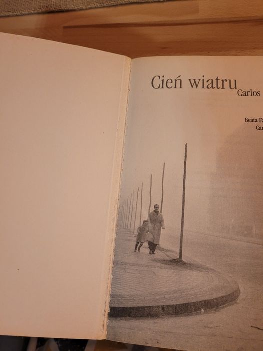 Carlos Ruiz Zafón - Cień wiatru