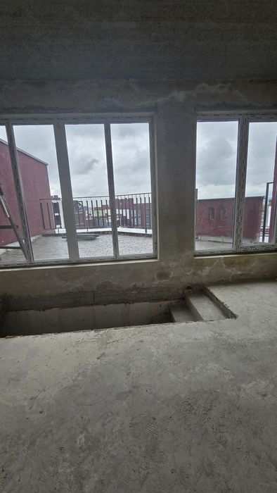 Терміновий продаж, дворівнева квартира