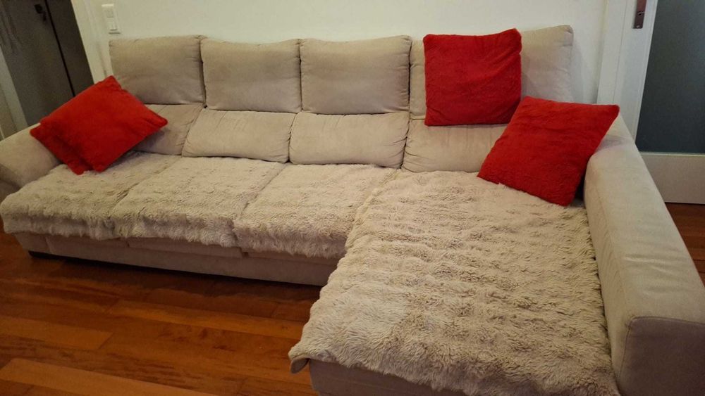 Sofa de sala com chaise longue