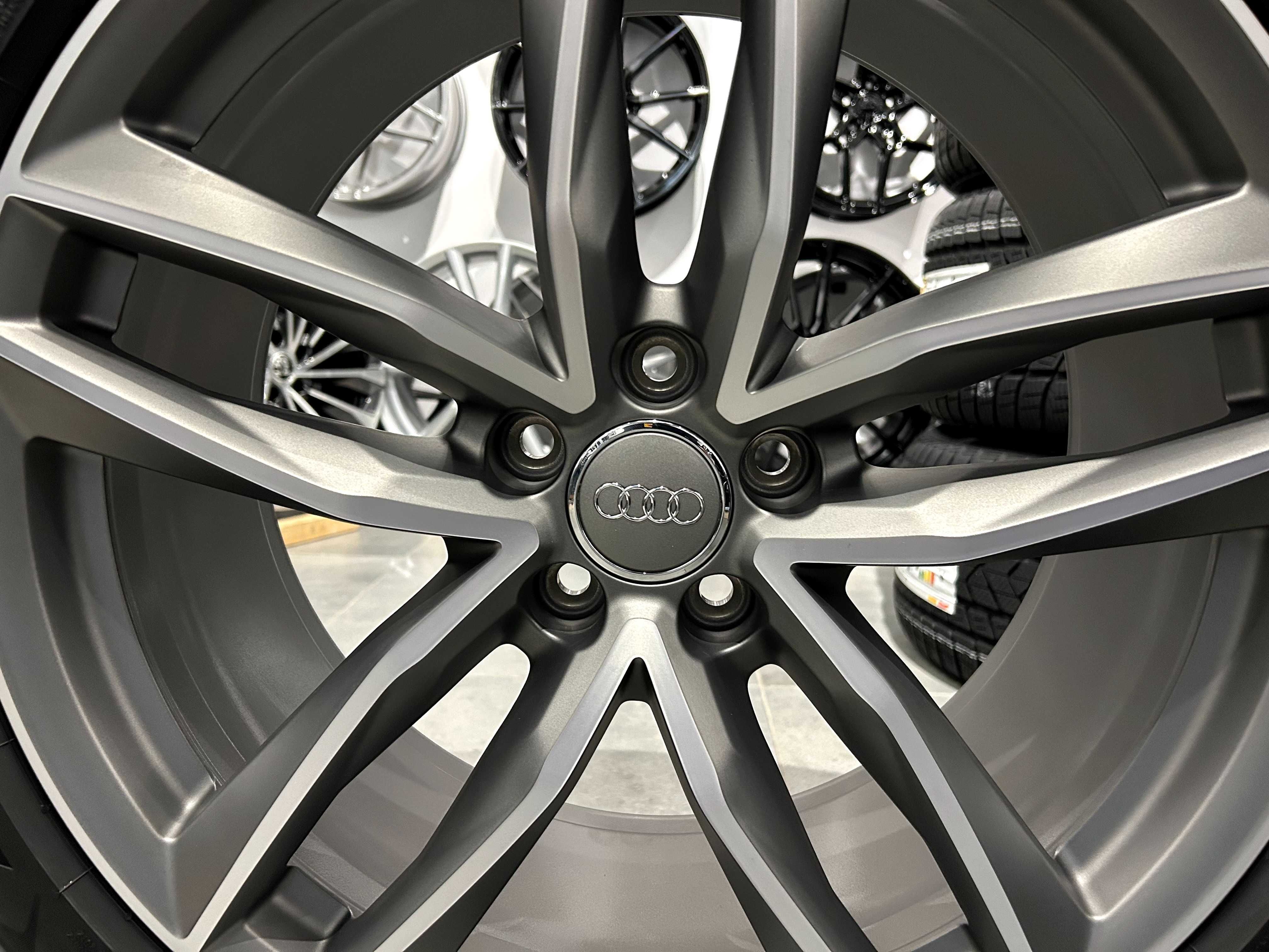 Oryginalne koła letnie 20 5x112 Audi A6 C8 Bridgestone 255/40R20 4G960