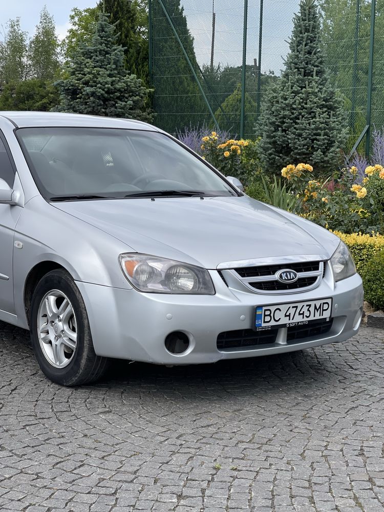 Продам Kia Cerato 1.6 в Дуже Гарному стані , Обслужена!