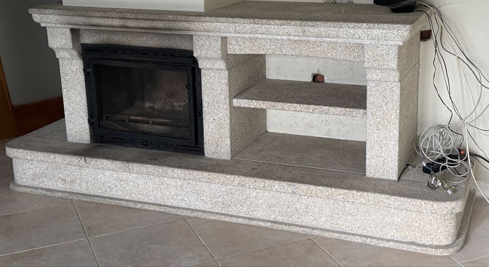 Lareira em pedra com recuperador