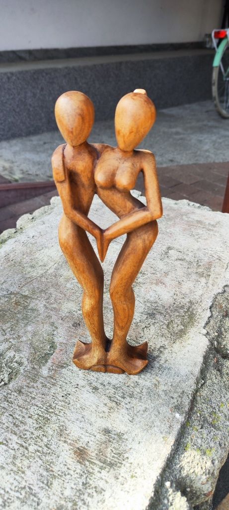 Drewniana Figura ręcznie rzeźbione para w tańcu