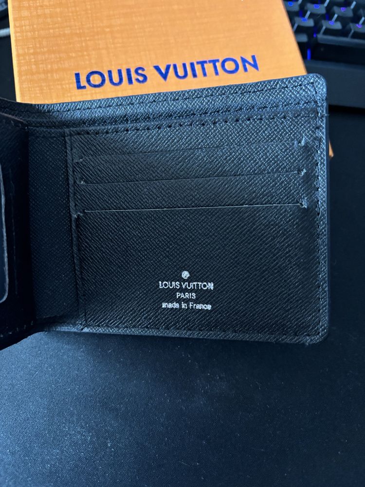 Vendo/Troco Carteira Louis Vuitton