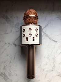 Mikrofon z glosnikiem karaoke