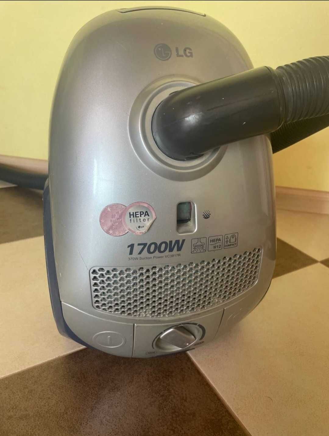 Продаю пилосос LG