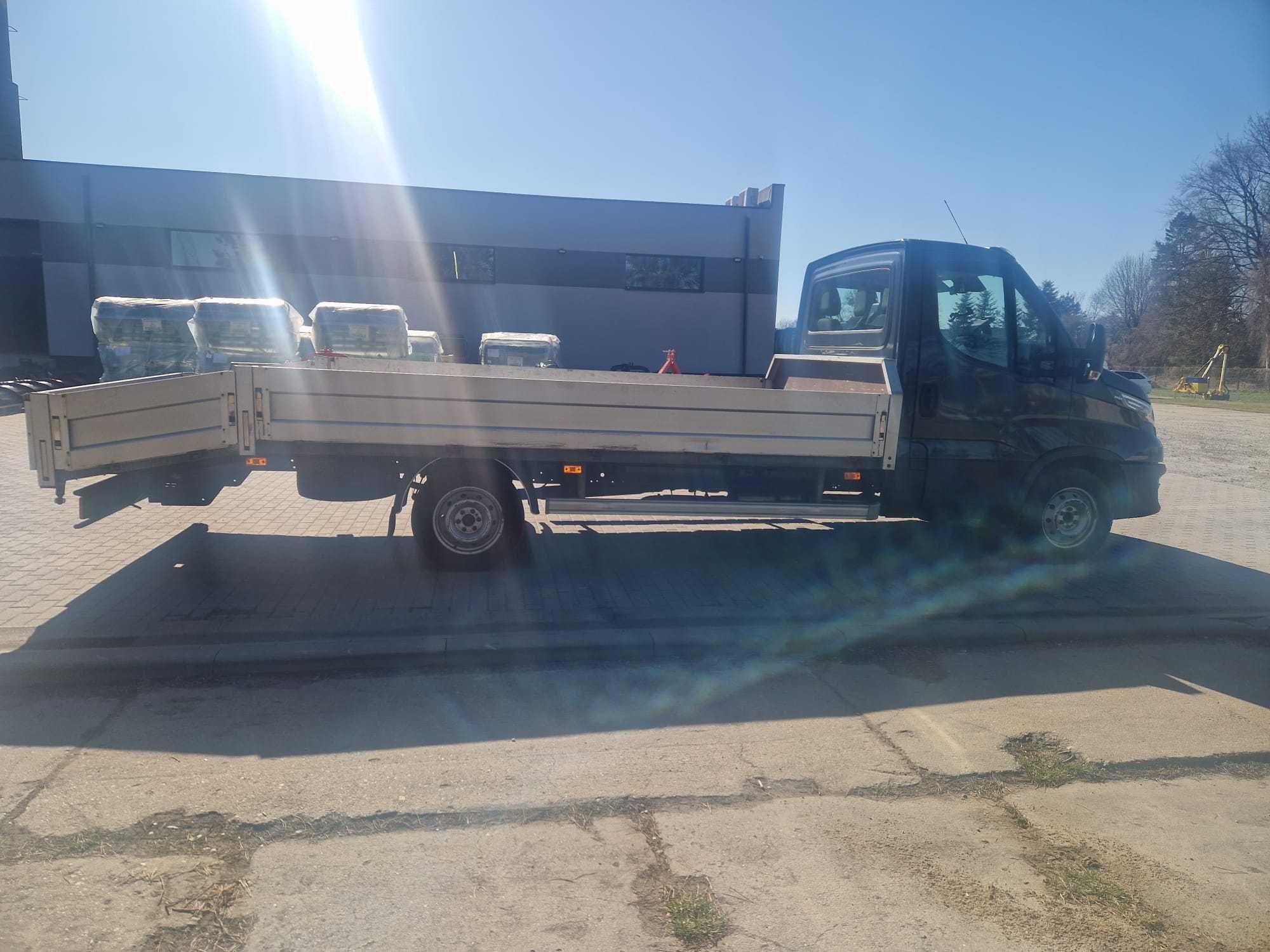 IVECO DAILY 35S18 z zabudową JUSAM + najazdy, 3.0 silnik