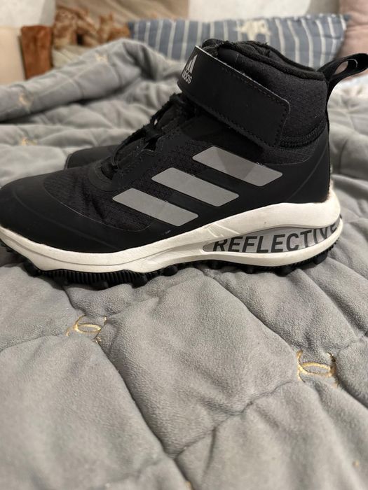 Зимові ботинки addidas 35