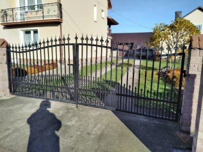 Sprzedam furtkę +bramę