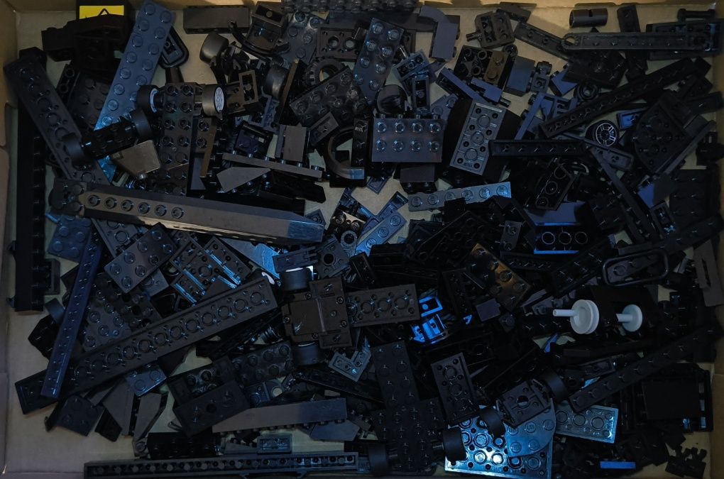 410g mix oryginalnych klocków LEGO - czarny + trójkołowiec