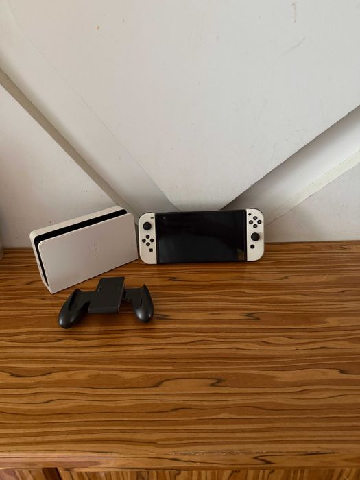 Konsola Nintendo Switch OLED + Akcesoria