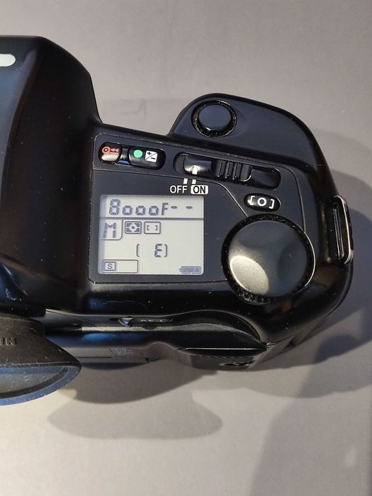 Câmara Analógica Nikon F90 X + Data Back MF-26