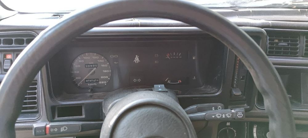 Авто Ford Sierra MK1