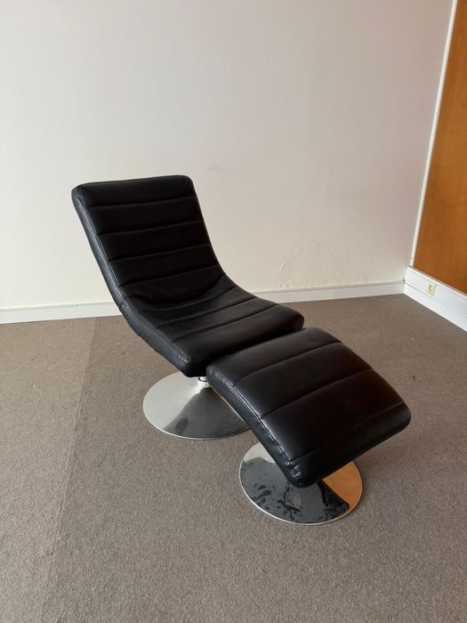 Poltrona preta de duas partes