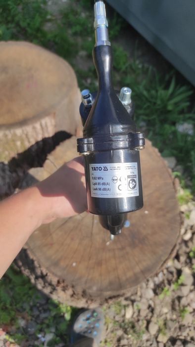 пневмошприц для салідолу YATO