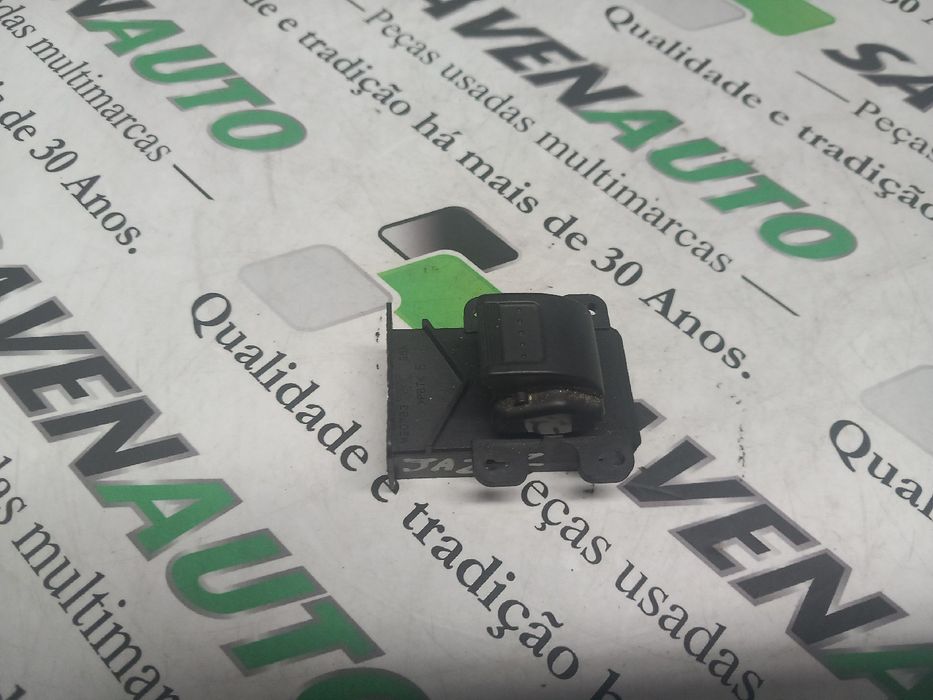 Comando / botão / interruptor vidros frente direito HONDA Jazz II (GD_