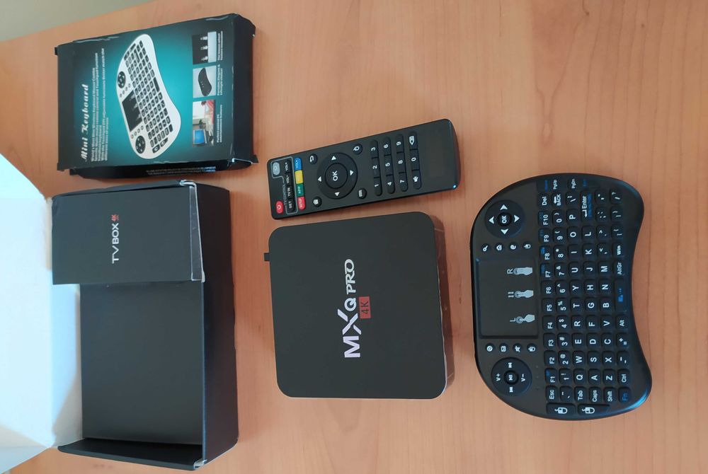 TV BOX + Teclado
