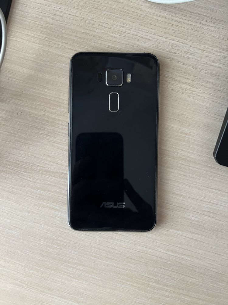 Смартфон Asus zenfone 3 android 3/32gb