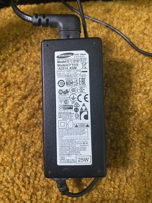 Монітор Самсунг LC24F396FHUXEN