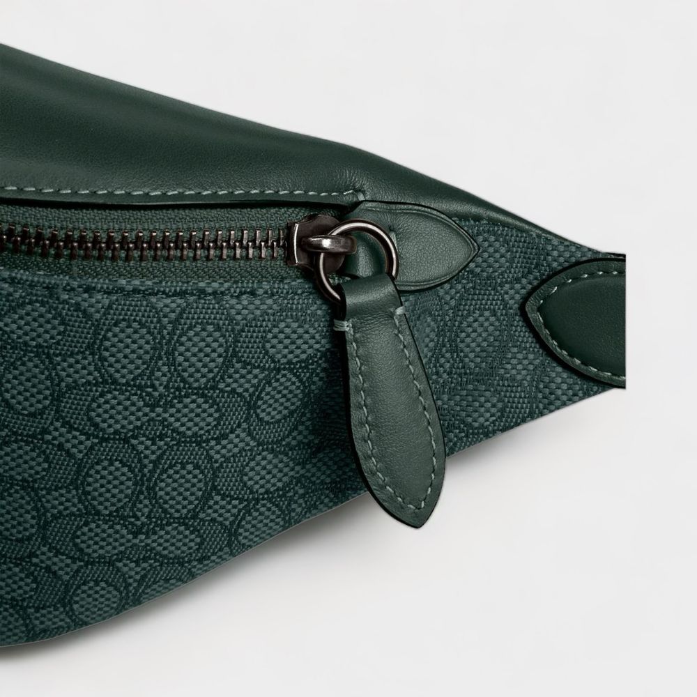 Сумка на пояс Coach Charter Belt Bag 7 In Micro Signature Jacquard