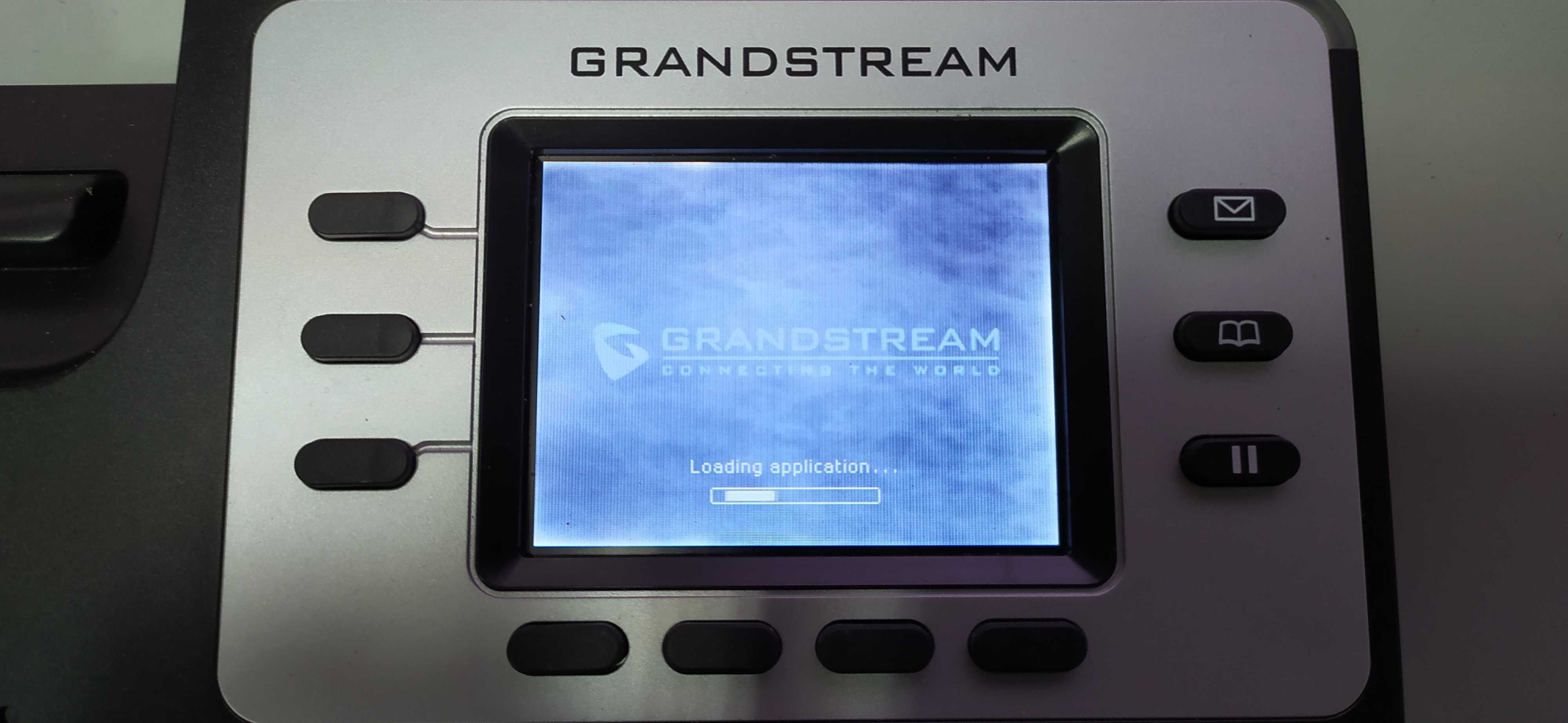 Grandstream GXP2130 с дефектами экрана