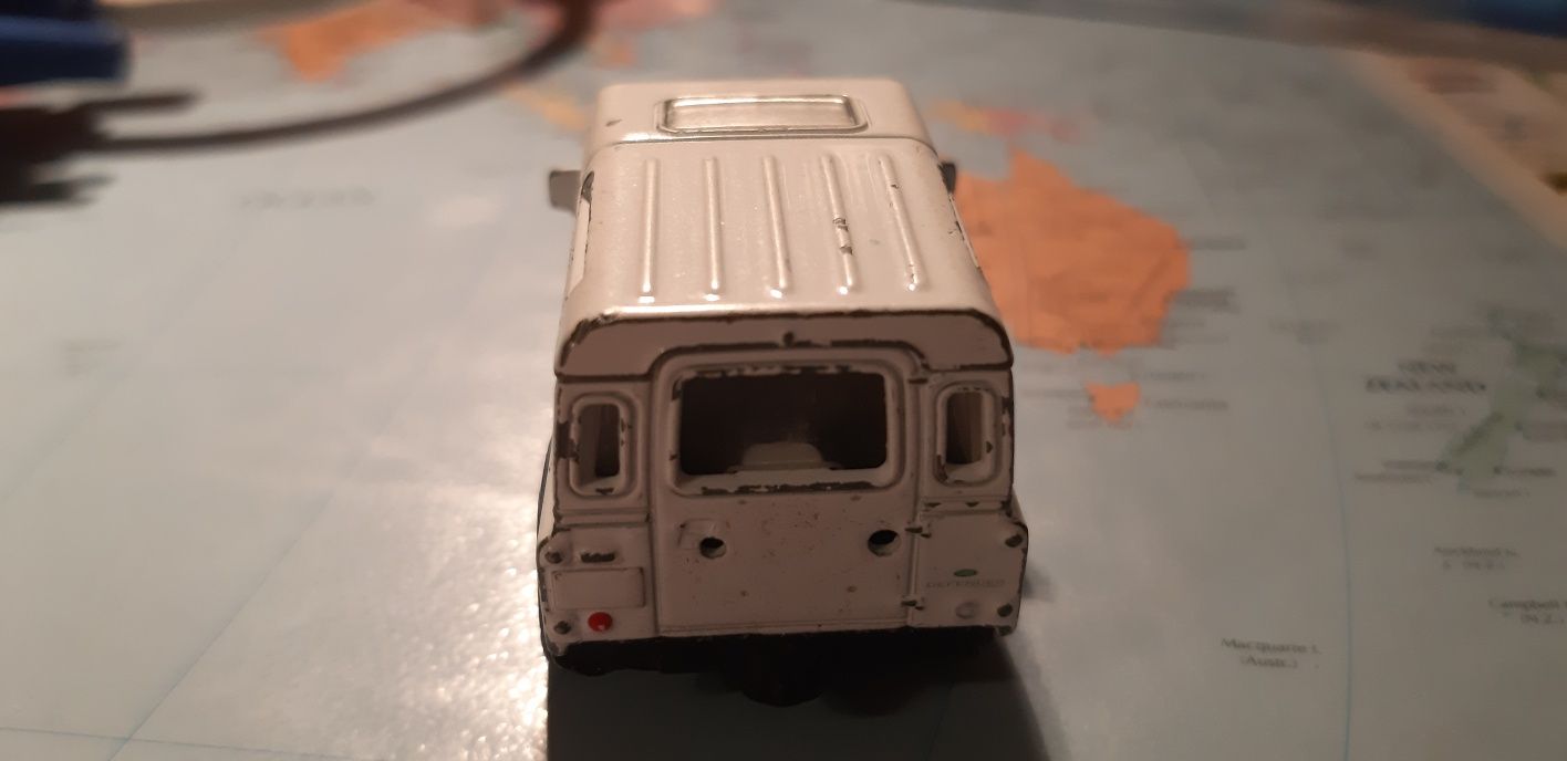 Model Land Rover Defender Welly wysyłka