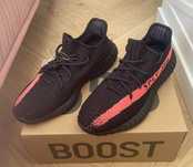Buty Adidas Yeezy Boost 350 V2 Core Black Red Stripe 45 1/3