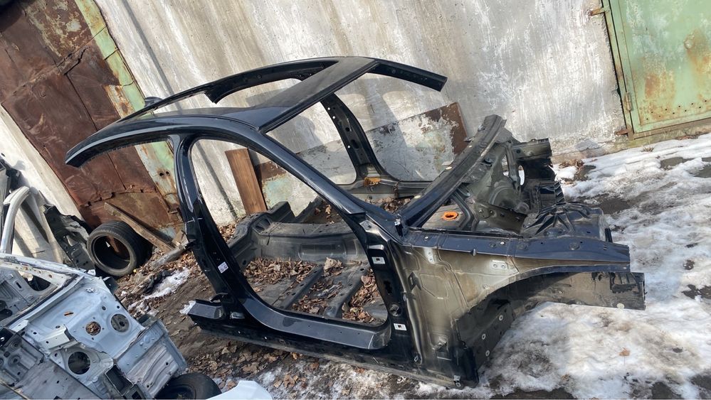 Передня права стійка дверки Bmw 7-G11/12