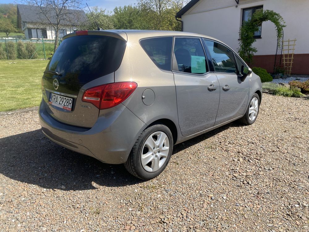 Opel Meriva 1.4 ( benzyna 120 kn ) 2011 rok