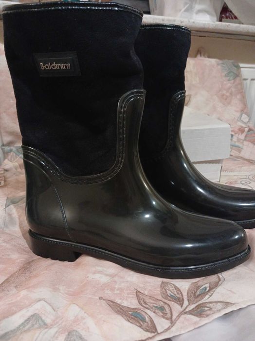 Взуття жіноче зи