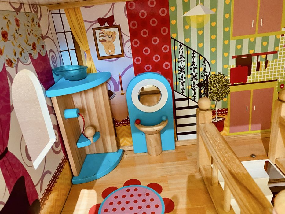 Domek dla lalek drewniany