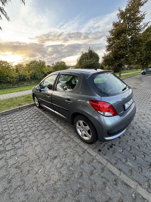 Sprzedam Peugeot 207