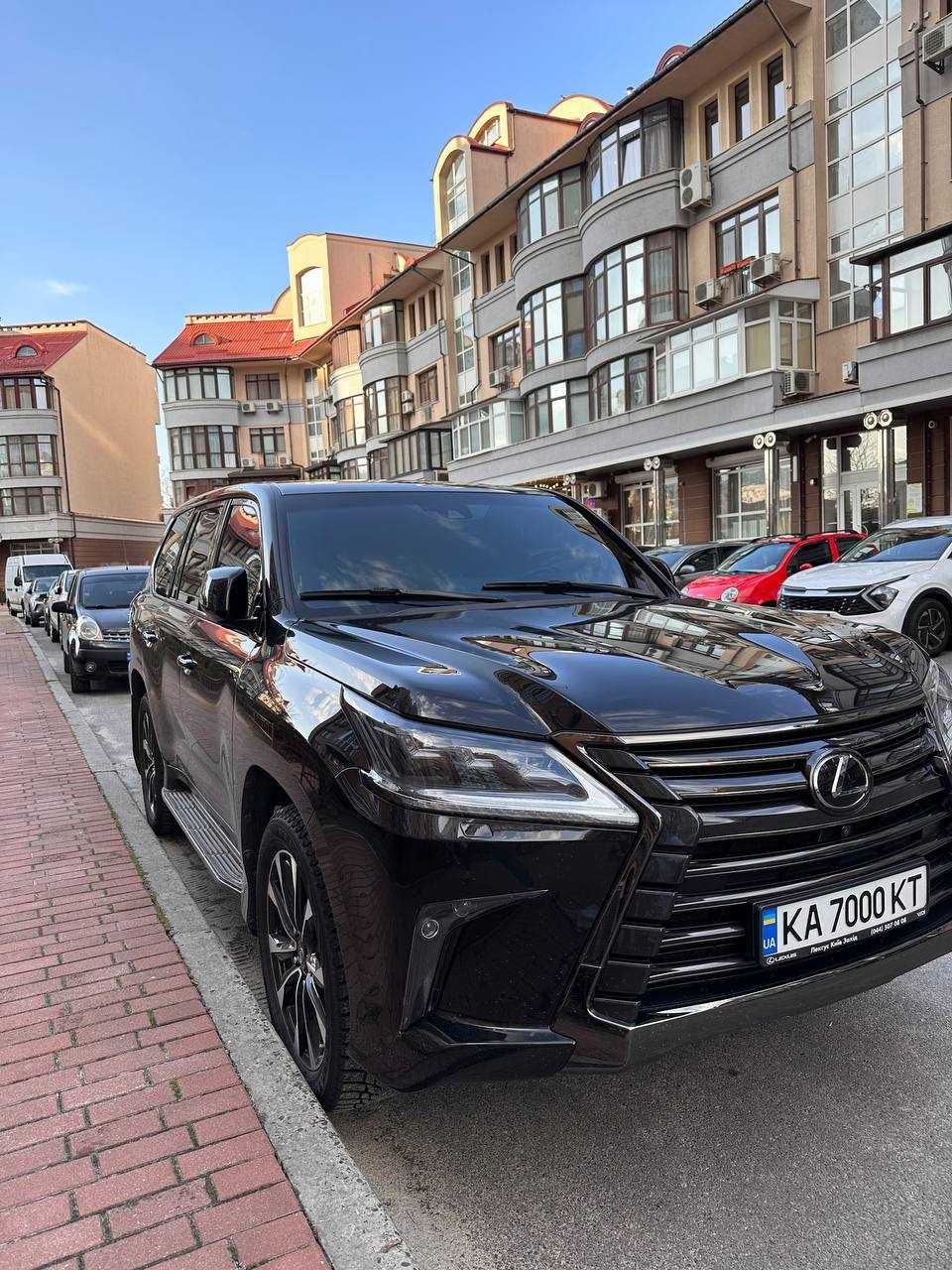 продам  Lexus LX 2021 black edition