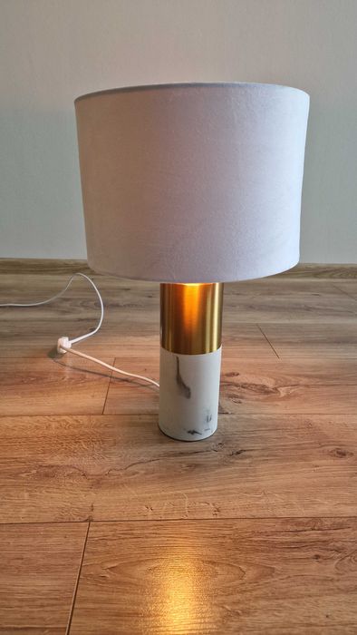 Lampka nocna biało-złota, 2 sztuki w bardzo dobrym stanie, 40zł/szt