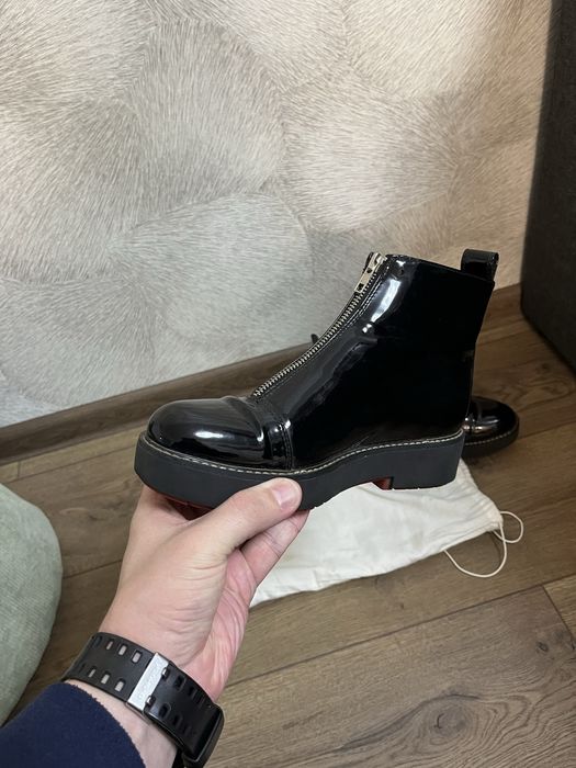 Продам женские лаковые ботинки Zara