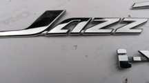 Znaczek emblemat jazz chrom