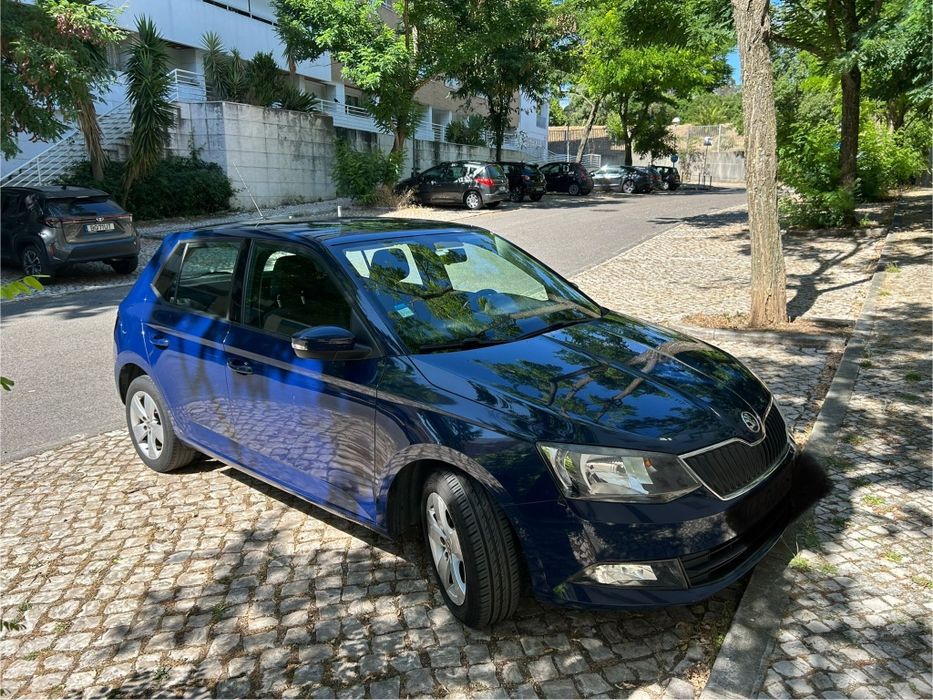 Skoda Fabia 1.2 TSI (2015) - Excelente estado
