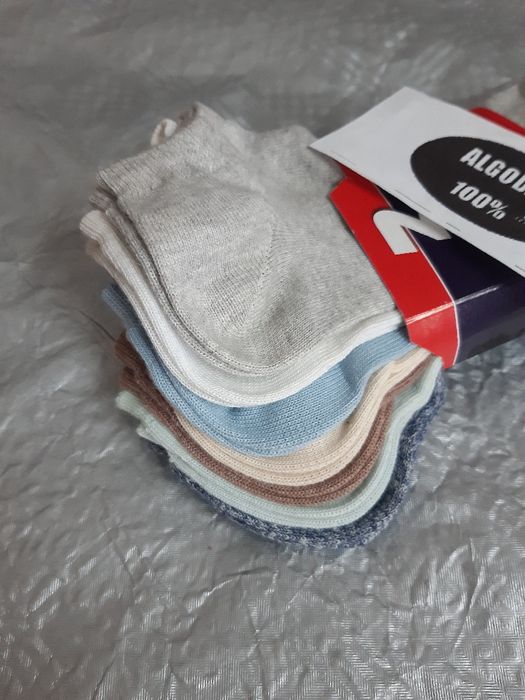 13 pares de meias curtas em algodão