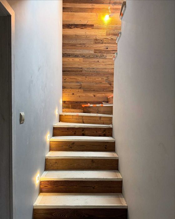 Klimatyczne stare deski drewno  ścienne i na poddasze naturalne brązy