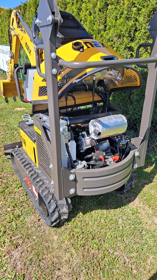 Minikoparka Nex N12 joystick,  Yanmar 3TNV70, 2m głębokość kopania