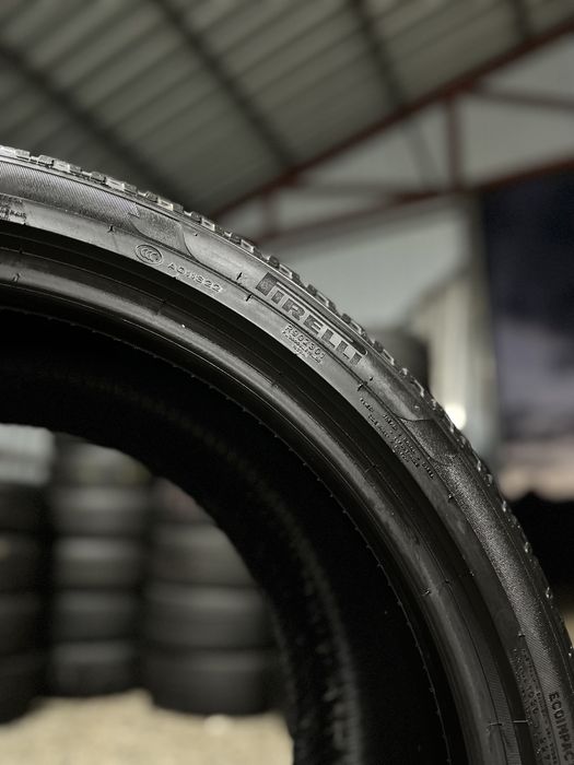 305/35 R21 2 шт. Pirelli Scorpion Winter