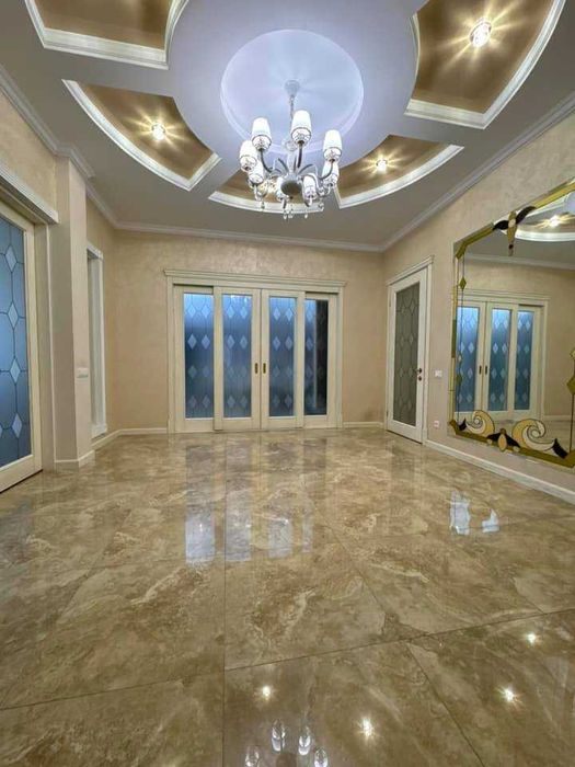 Сучасна квартира з краєвидом на море