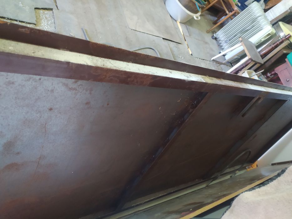 Продам двери металлические