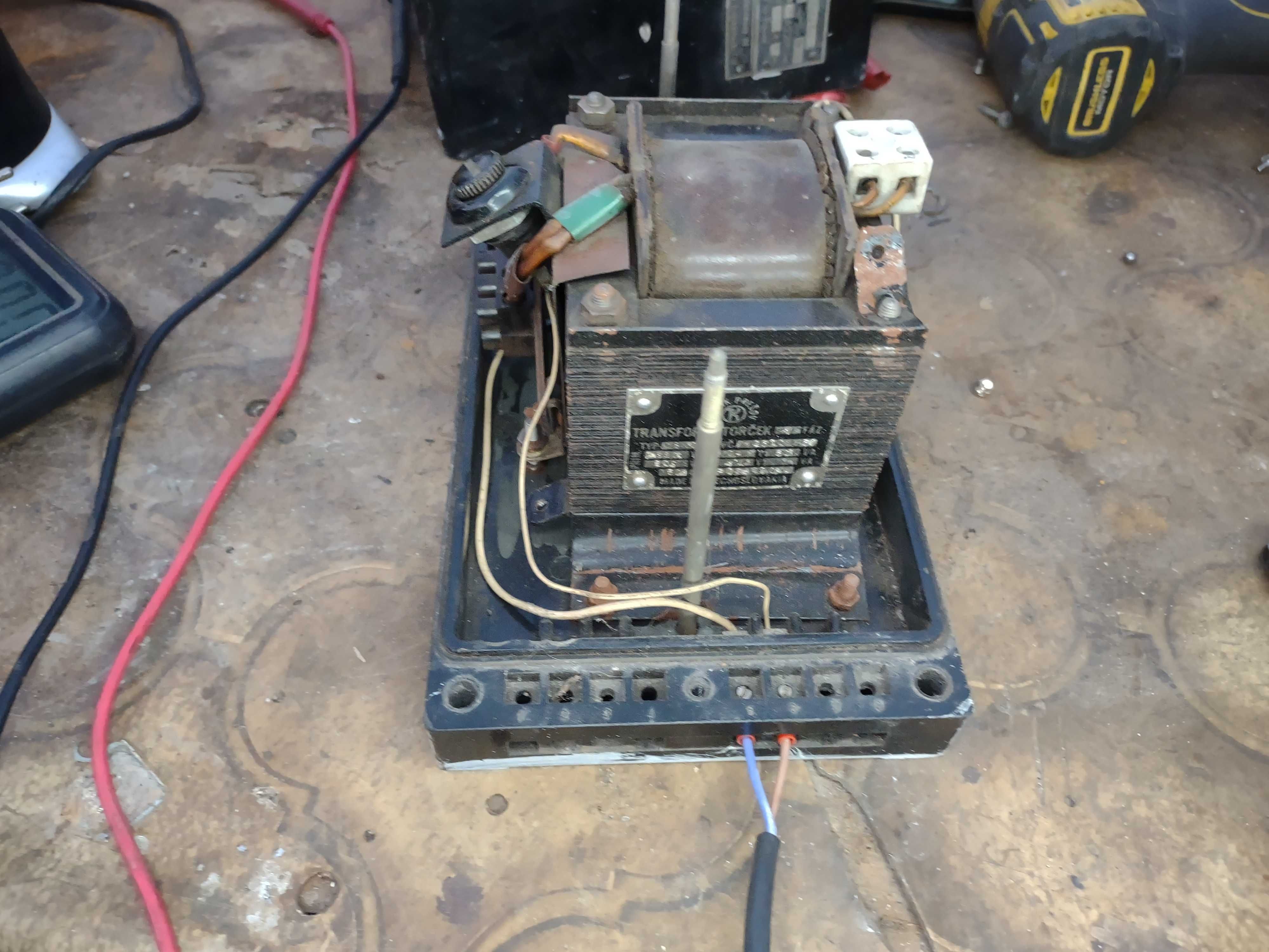 Transformator PRL - RS-521 . 220 - 380 / 24 V.