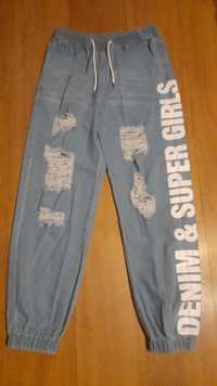 Nowe spodnie jeans jogery napisy SHEIN roz M