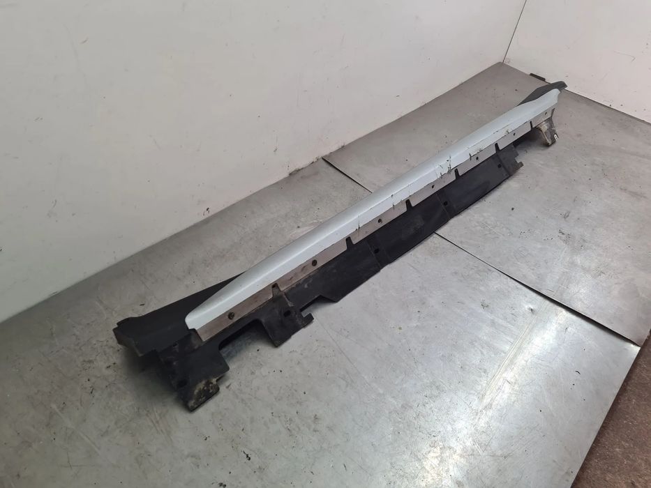 Embaladeira esquerda BMW X1 (F48)