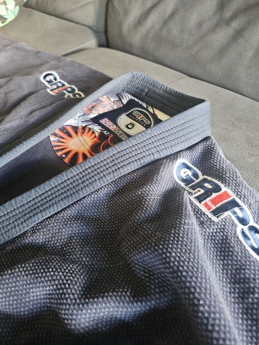Kimono A2 BJJ GR1PS secret weapon 2.0 azul escuro.