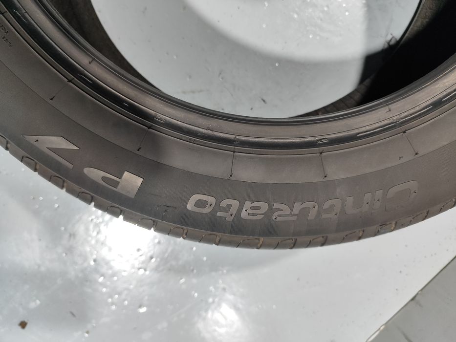 2 pneus semi novos 215-55R17 Pirelli - Oferta dos Portes