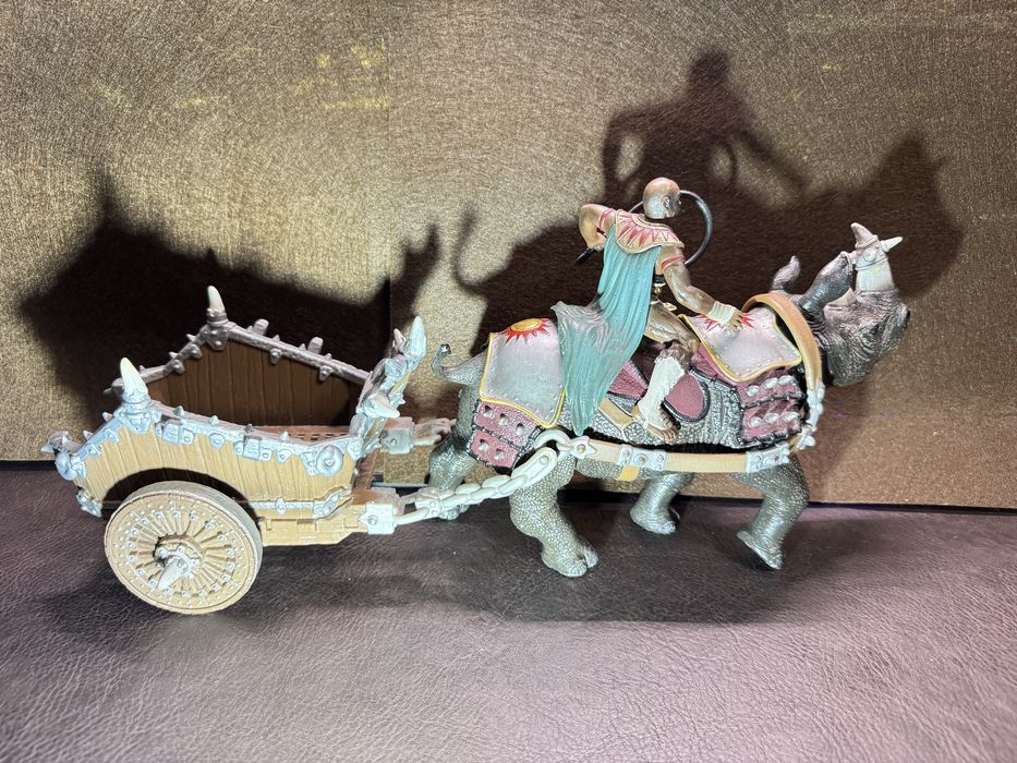 Schleich 70083 – Гладіатор-воїн з бойовим носорогом і колісницею